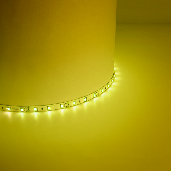 Cветодиодная LED лента Feron LS604, 60SMD(2835)/м 4.8Вт/м 5м IP65 12V желтый