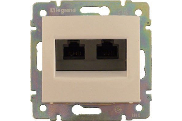 Розетка компьютерная RJ45х2 в рамку категория 5е бежевая VALENA  Legrand