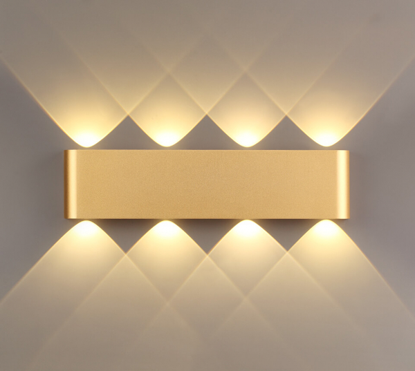 Настенный светодиодный светильник Odeon Light Hightech Magnum 3893/8WL 8W 3000K